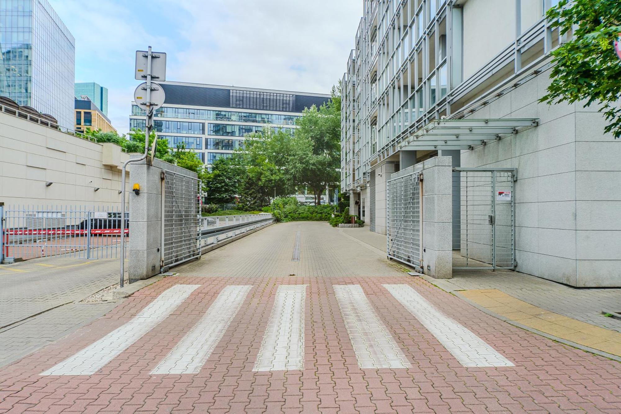 Gdanski Business Center Apartments Варшава Екстериор снимка
